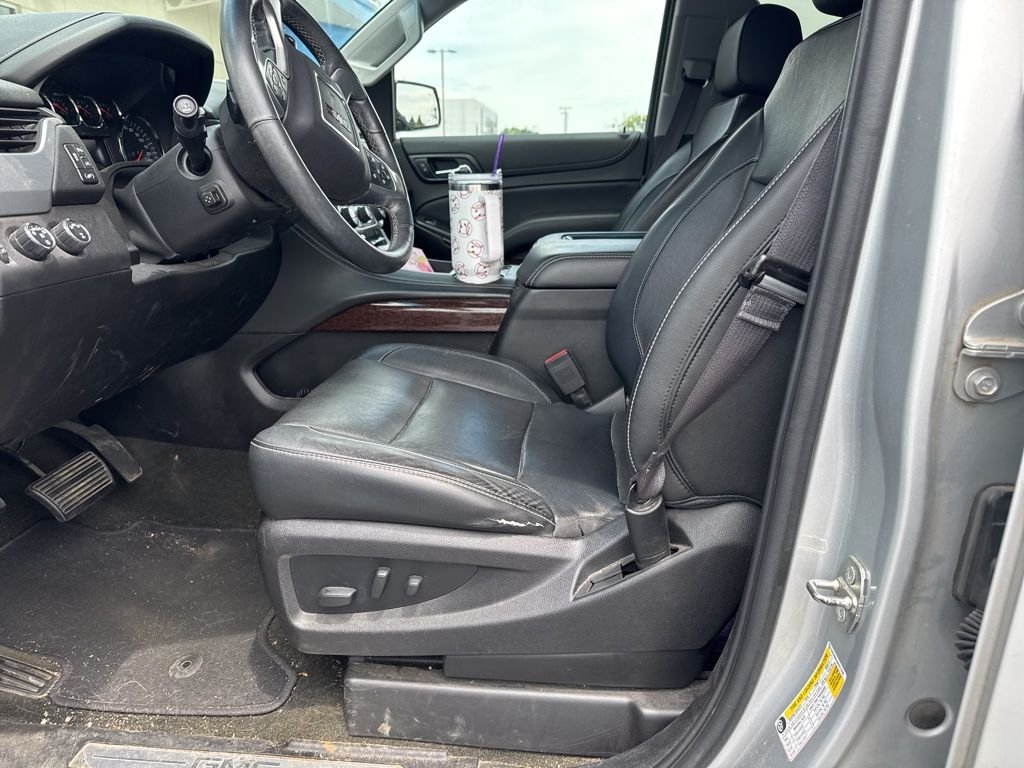 Used 2017 Silver GMC SLT image 5