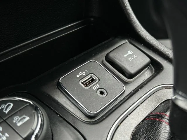 Used 2019 Gray Jeep Trailhawk image 51
