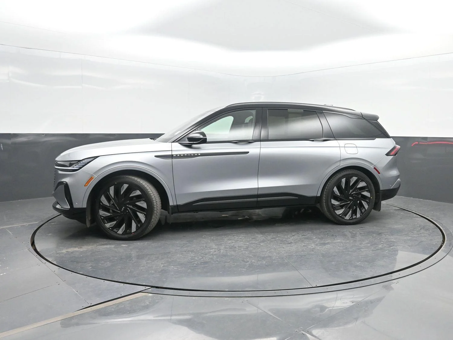2024 Lincoln Nautilus Reserve AWD's photo