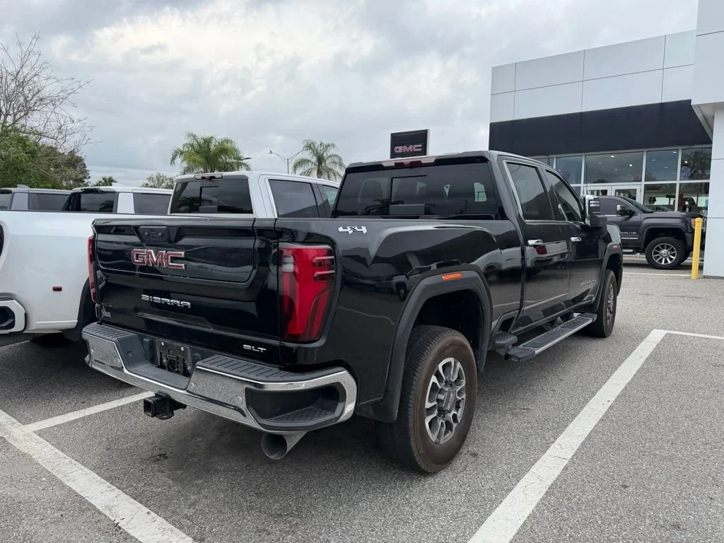 Certified Used 2024 Onyx Black GMC SLT image 8