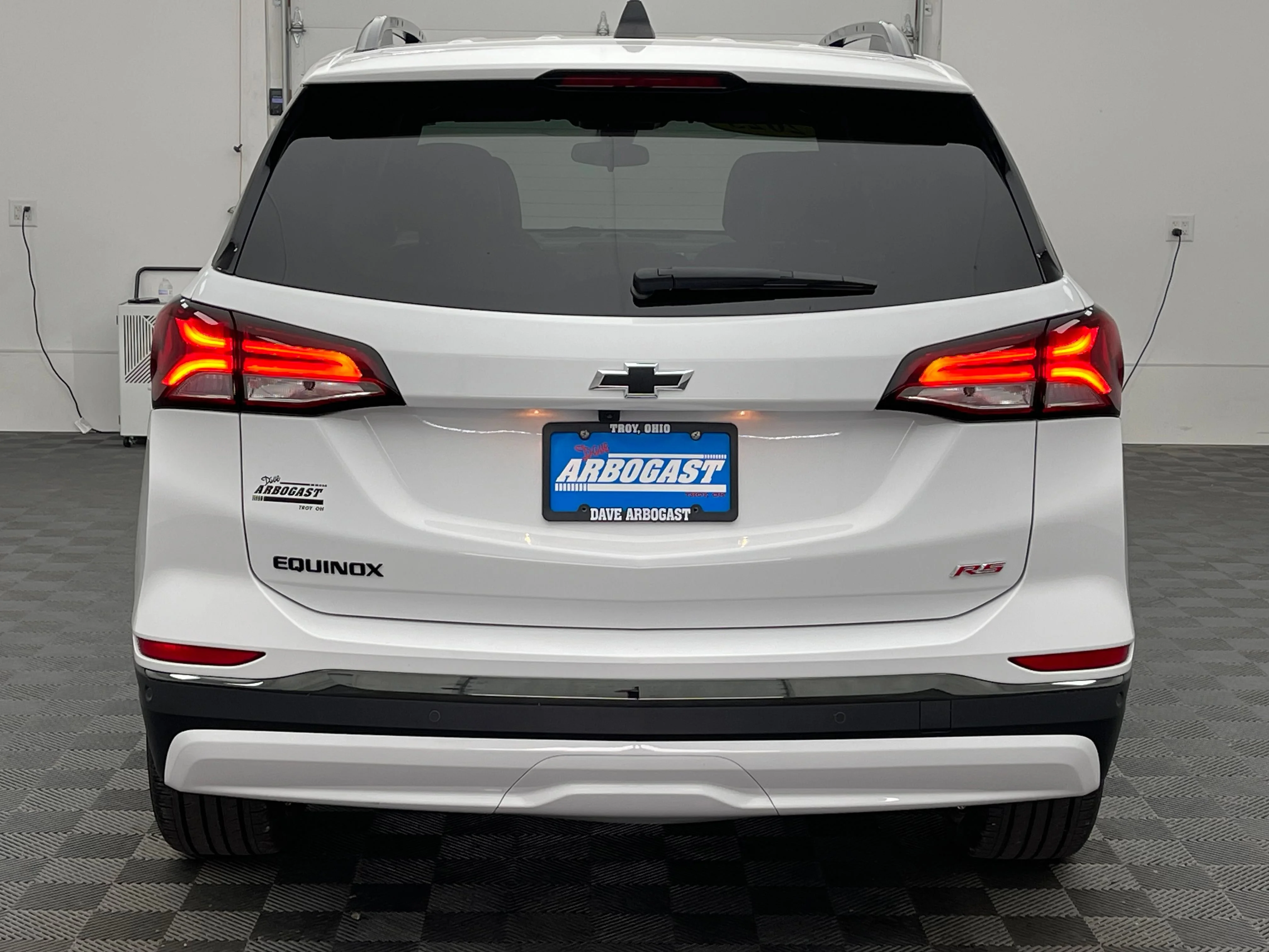 Used 2023 Summit White Chevrolet RS image 8