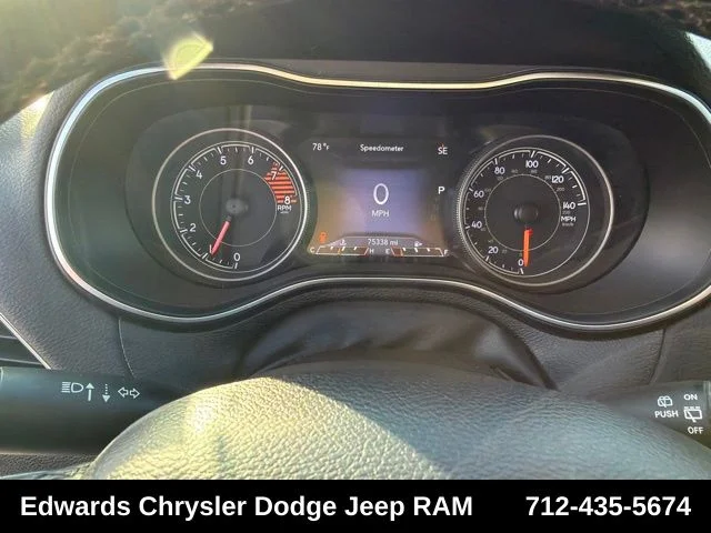 Used 2019 Gray Jeep Limited image 20