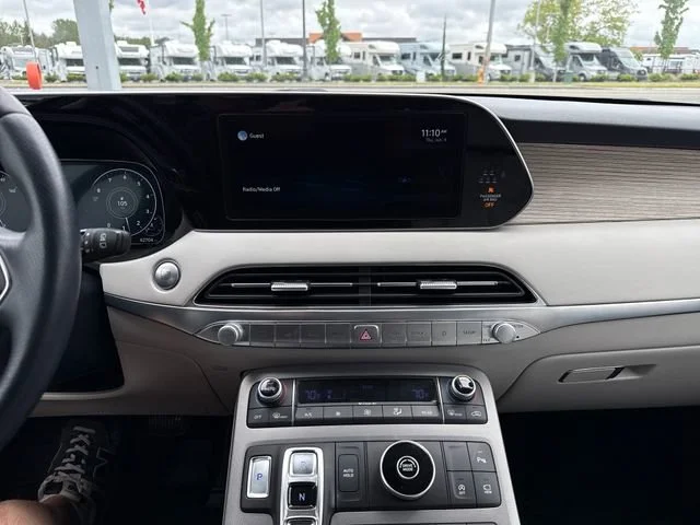 Used 2022 Moonlight Cloud Hyundai Calligraphy image 22
