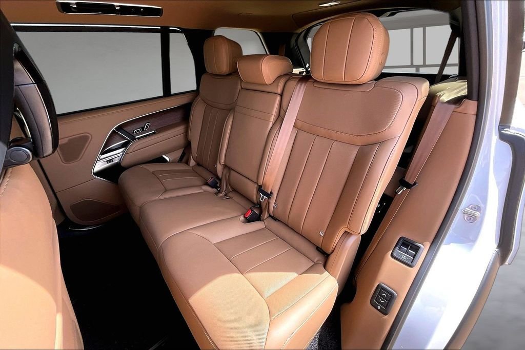 New 2026  Land Rover SE image 10