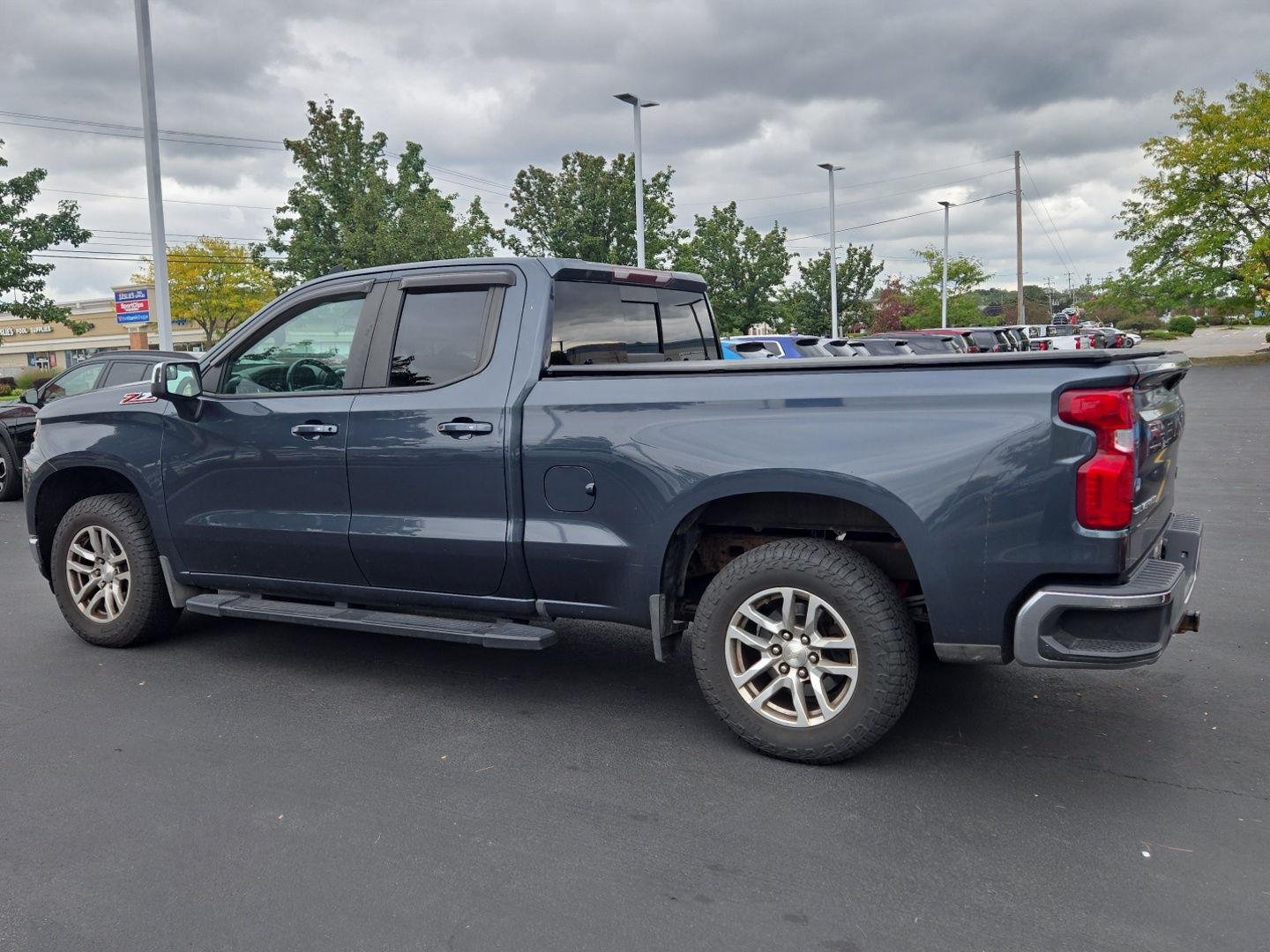 Used 2019 Shadow Gray Metallic Chevrolet LT image 4