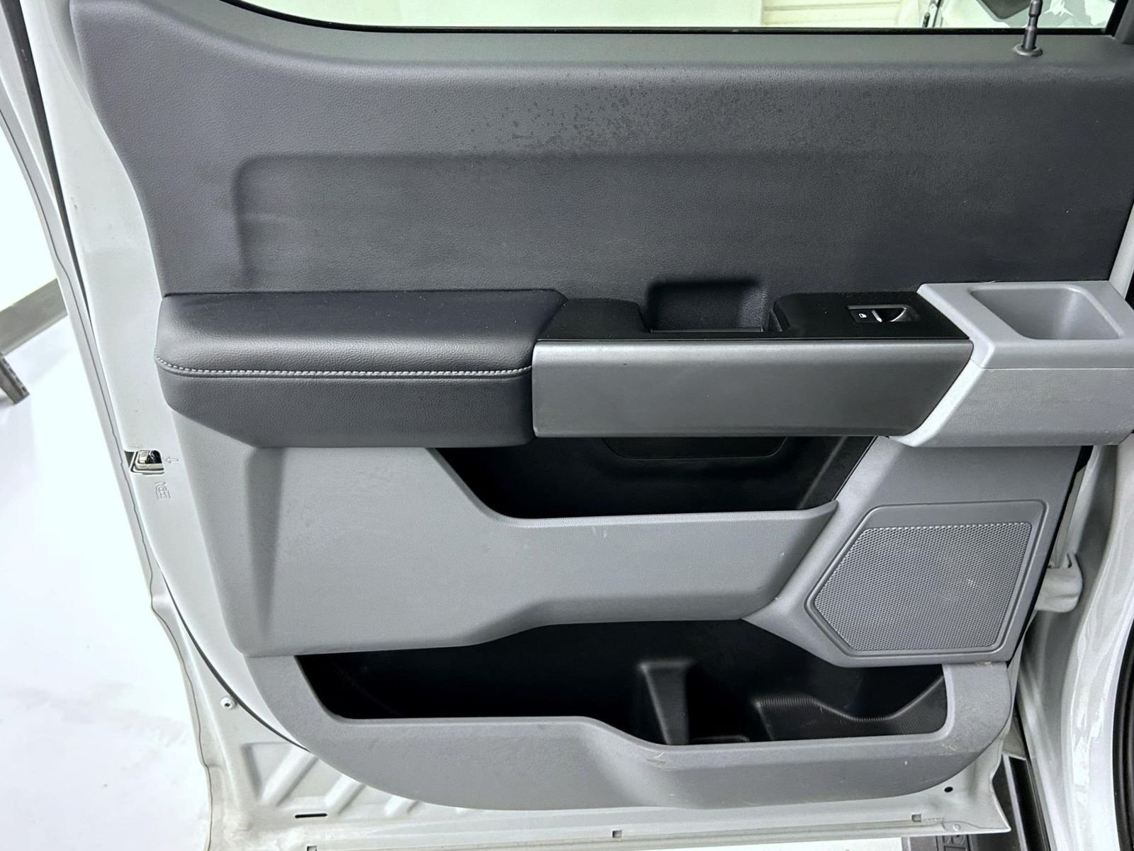 Used 2025 White Ford XLT image 20