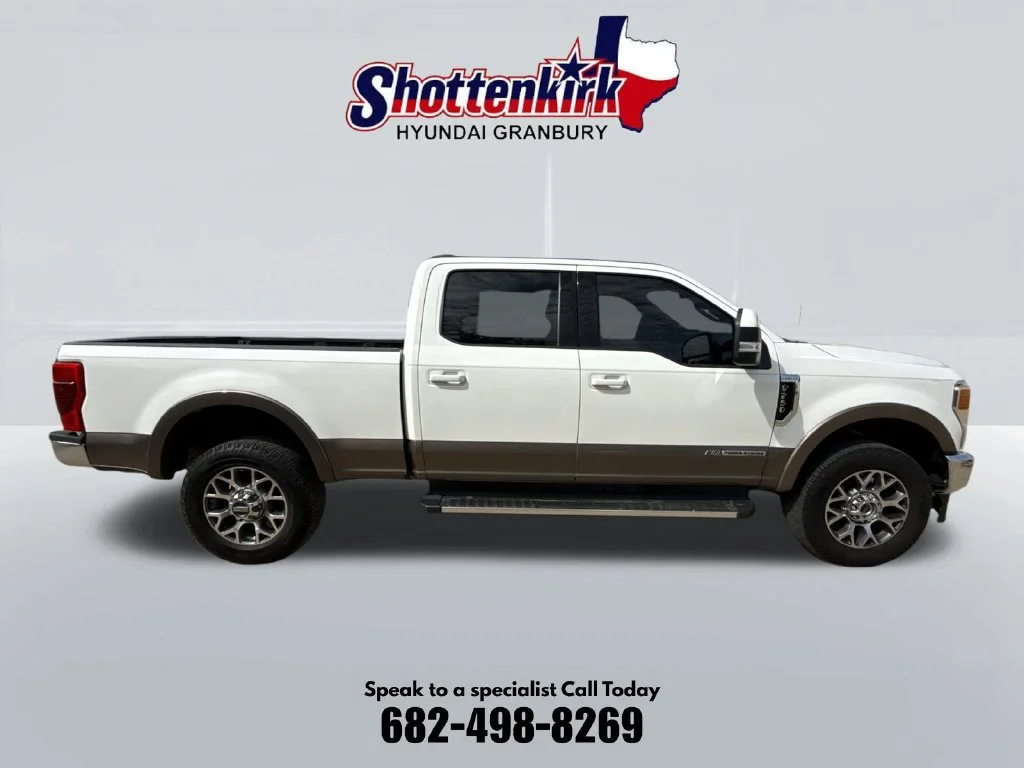 Used 2021  Ford Lariat image 6
