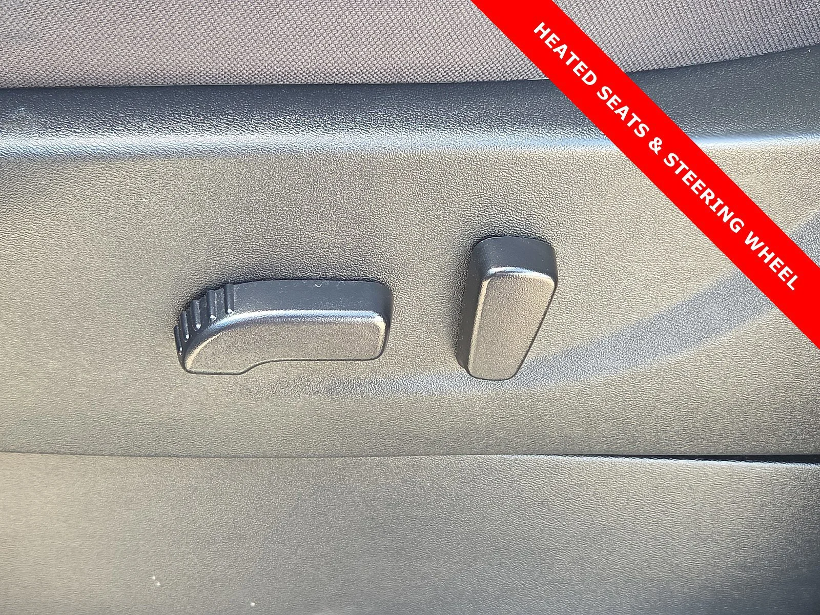 Used 2024 Glacier White Nissan SV image 14