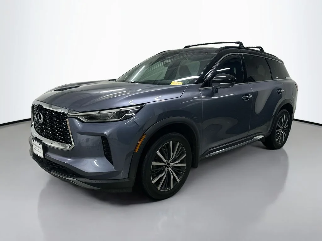 Used 2023 Blue INFINITI Autograph image 1