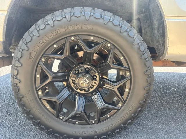 Used 2010 Silver Ford XLT image 6