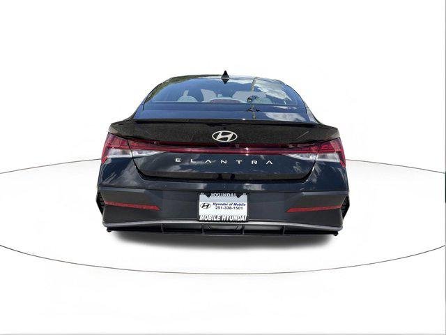 New 2026 Abyss Black Hyundai SEL Sport Premium image 4