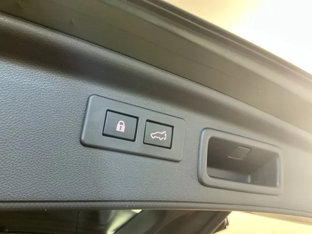 Used 2023 Green Subaru Limited image 12