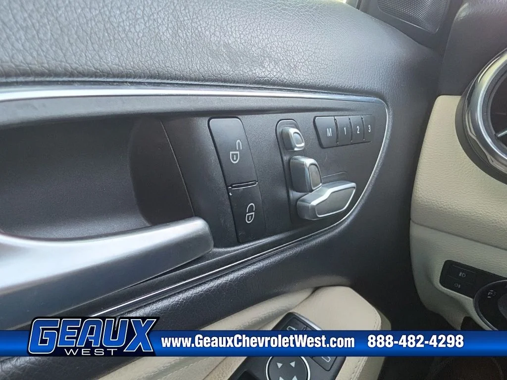 Used 2019 White Mercedes-Benz GLA 250 image 19