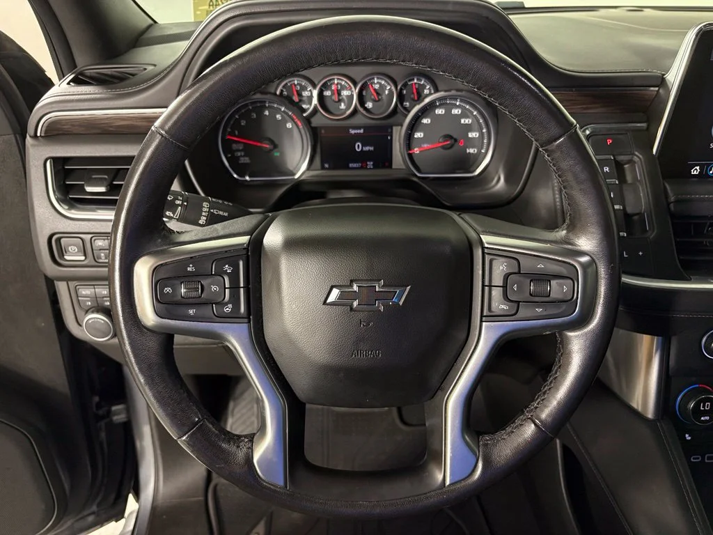 Used 2021 Gray Chevrolet Z71 image 20