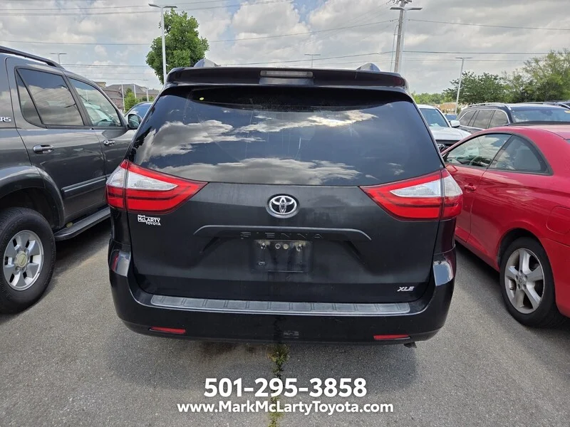 Used 2016 Midnight Black Metallic TOYOTA XLE image 4