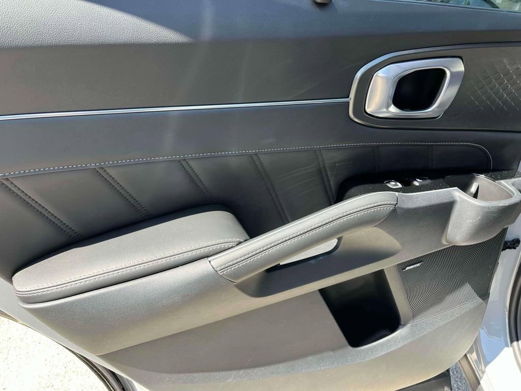 2025 GMC Sierra EV Denali - Photo 35