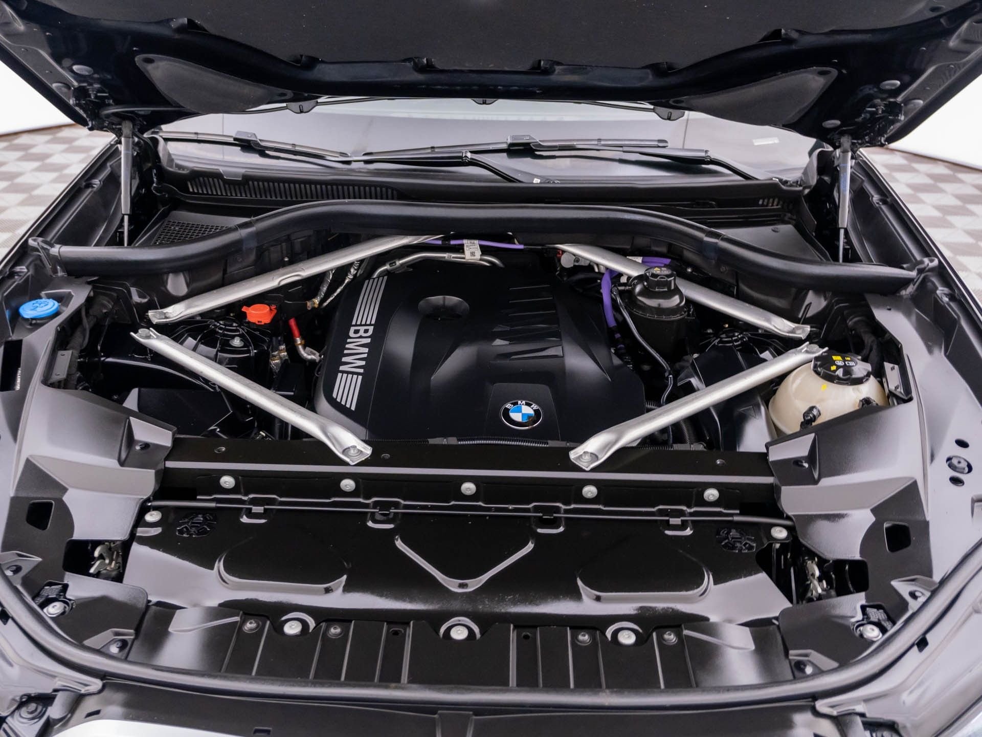 Used 2024 Black Sapphire Metallic BMW xDrive40i image 30