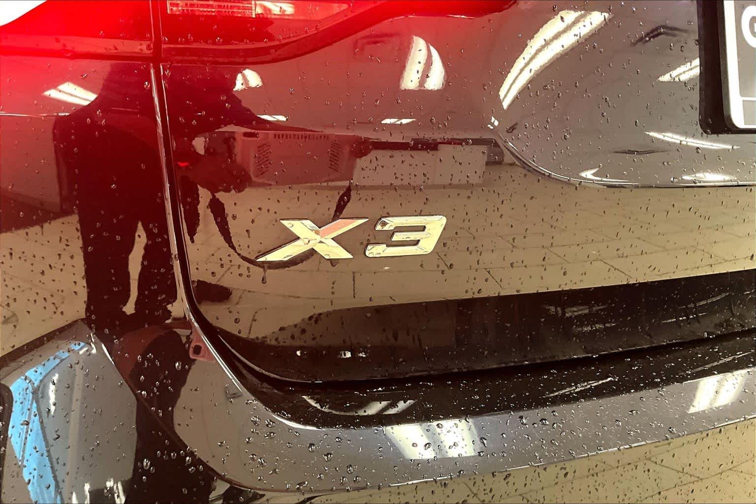 Used 2024 Carbon Black Metallic BMW xDrive30i image 28