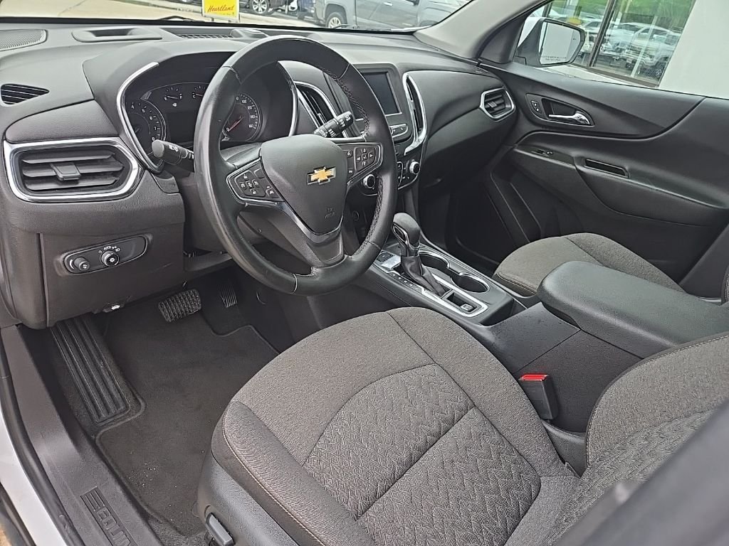 Used 2024 White Chevrolet LT image 38