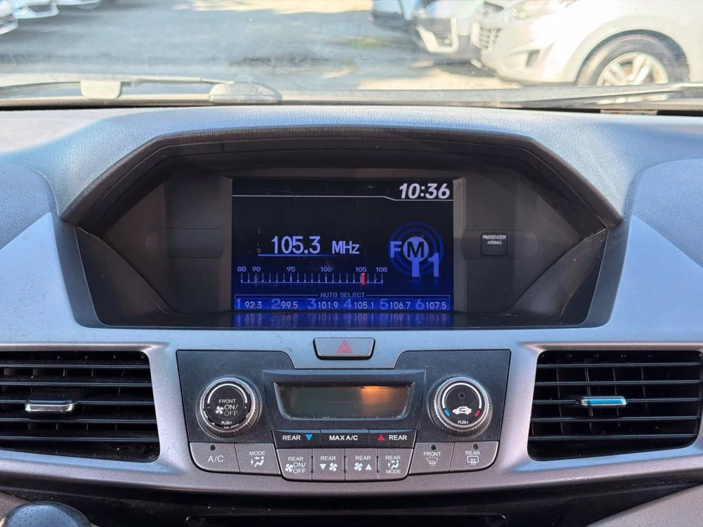 Used 2013 Gray Honda LX image 19