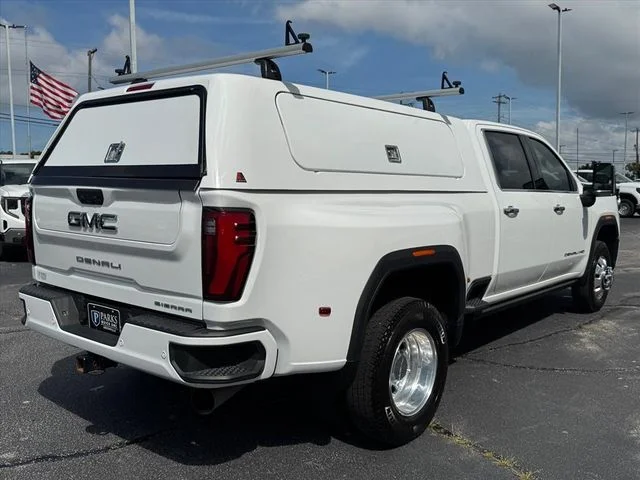 Used 2025 White GMC Denali Ultimate image 5