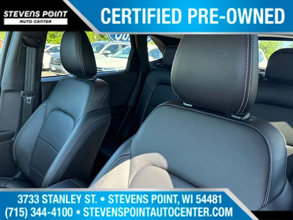 Used 2023 Cinnabar Red Metallic Premium Colorant Ford Platinum image 13