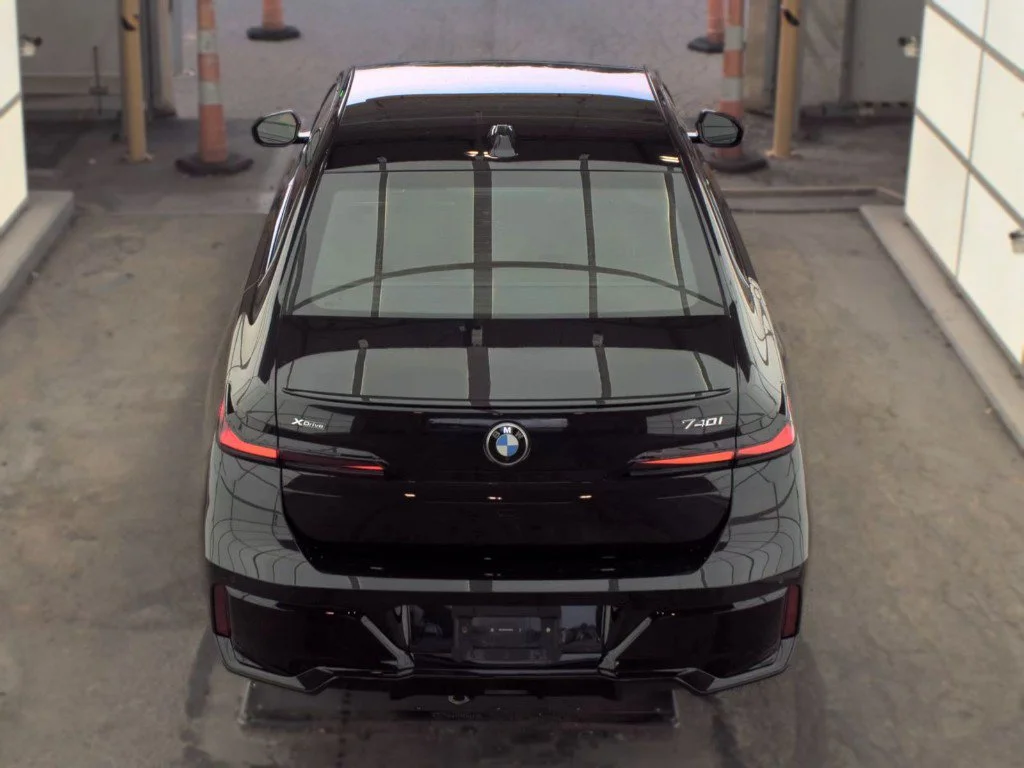 Used 2025 Black BMW 740i xDrive image 6
