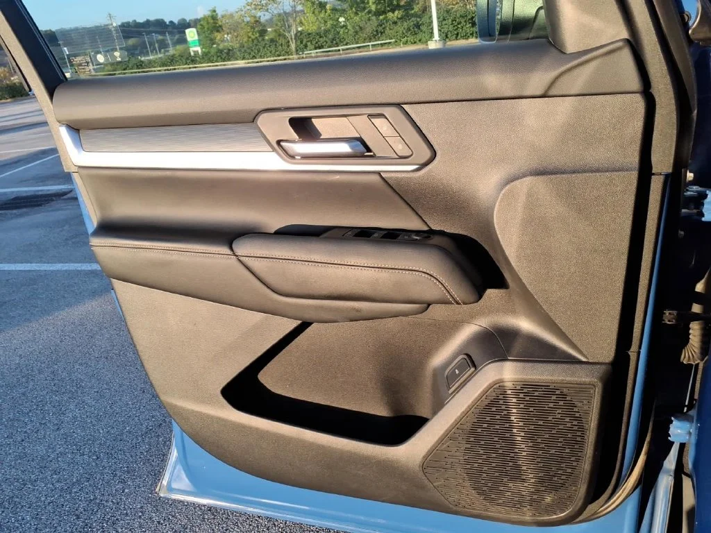 Used 2025 Blue GMC Elevation image 30