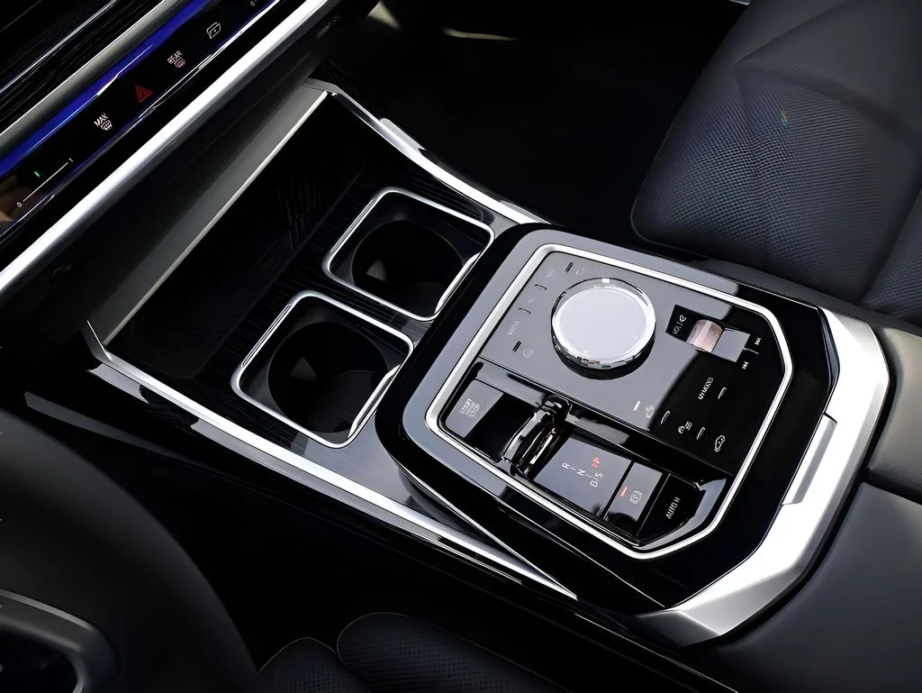 2025 BMW 7 Series 740i - Photo 29