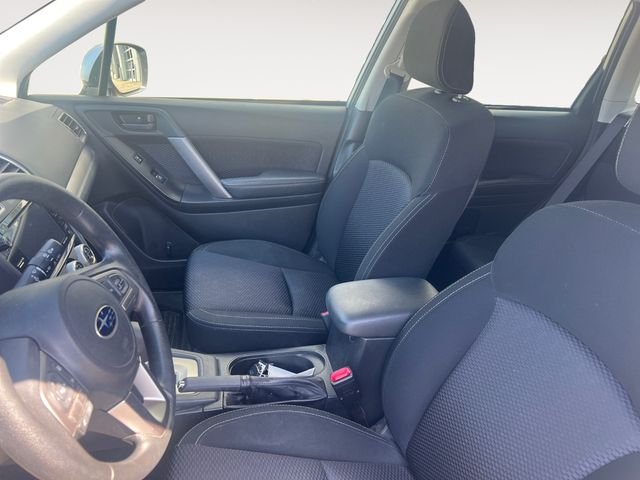 Used 2018 Ice Silver Metallic Subaru 2.5i Premium image 9