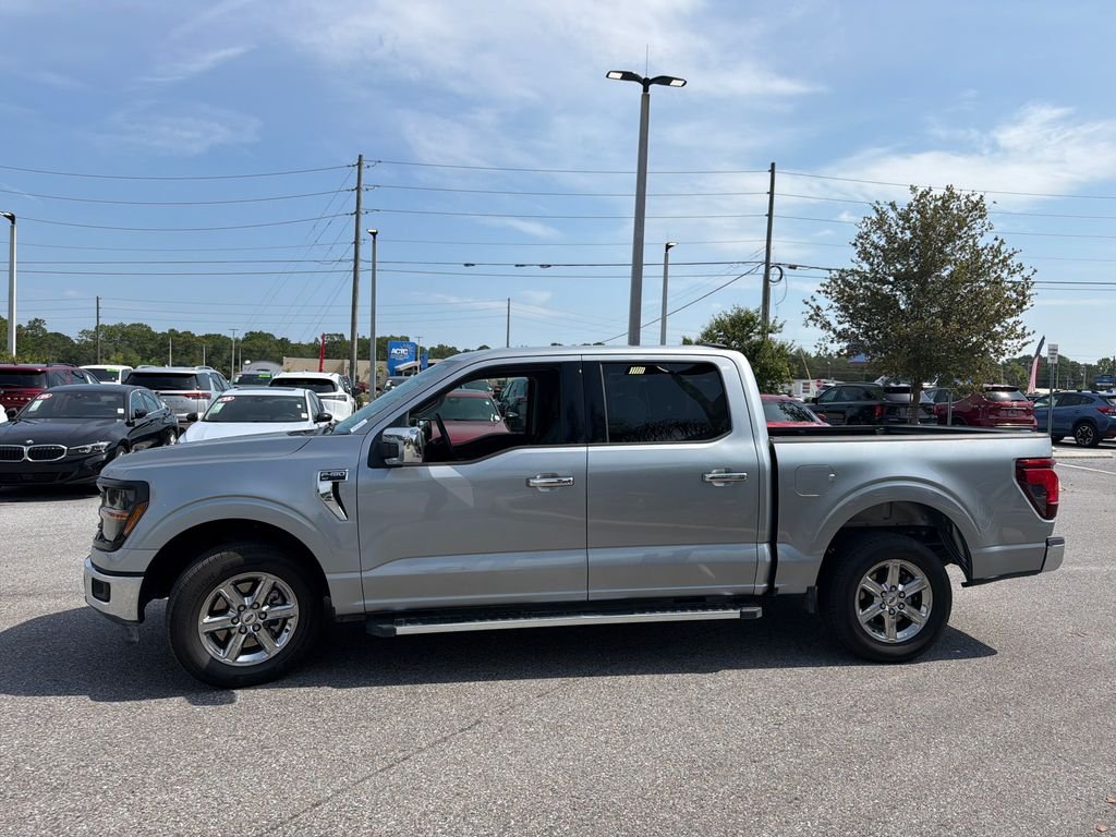Used 2025 Silver Metallic Ford XLT image 4