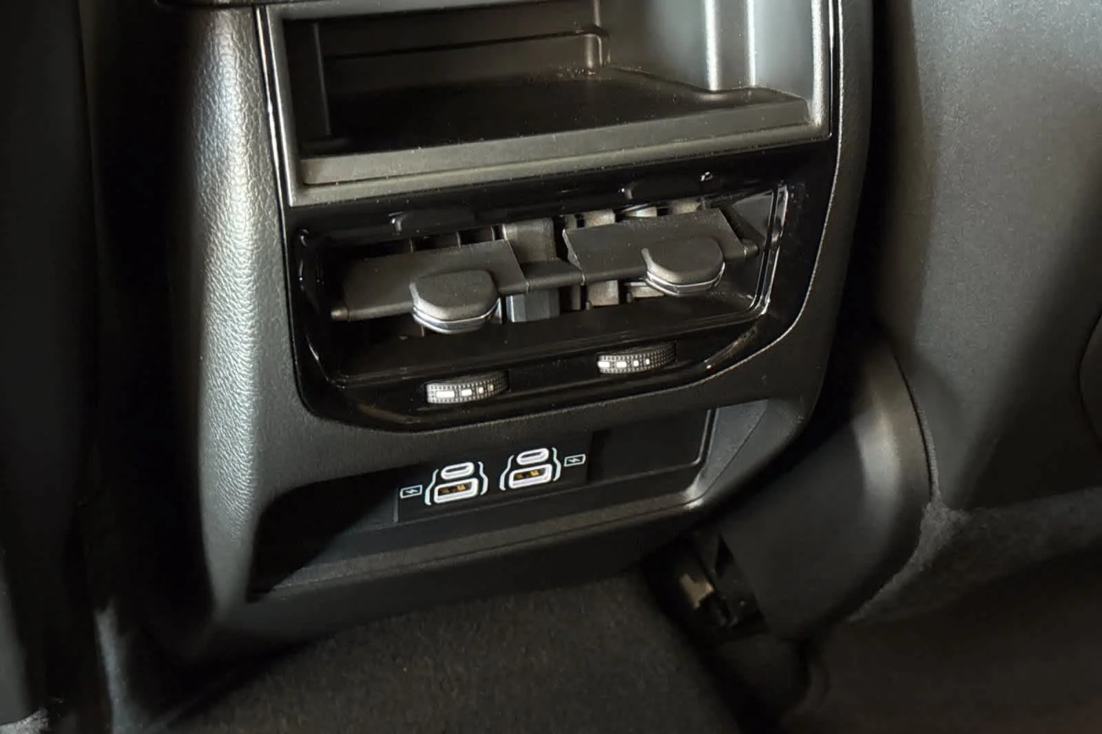 Used 2024 Bright White Clearcoat Jeep Laredo X image 13