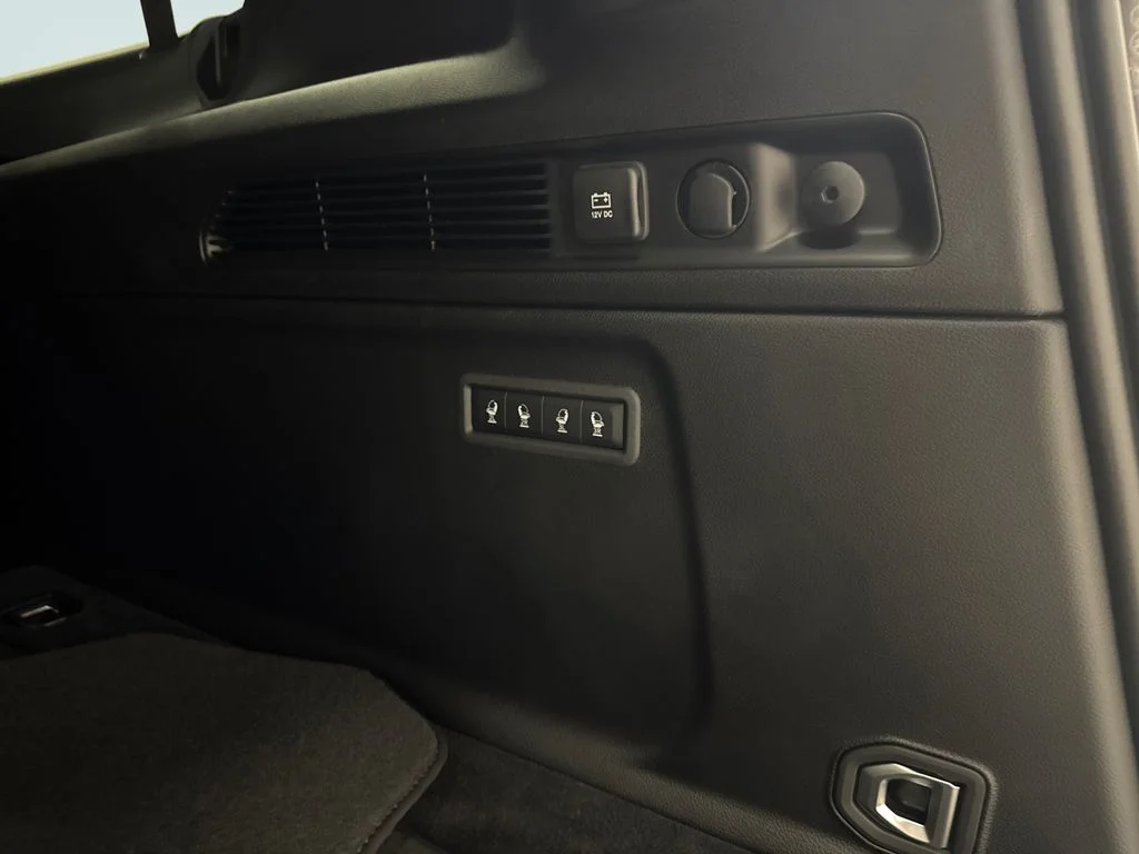 New 2026 Fathom Blue Pearl-Coat Exterior Paint (Late Availability) Jeep Limited Altitude image 12