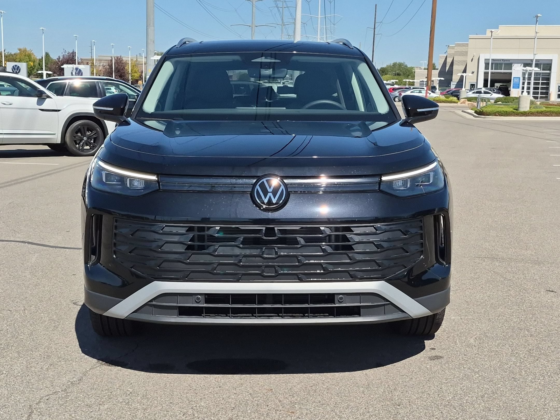 New 2026 Deep Black Pearl Volkswagen SE image 9