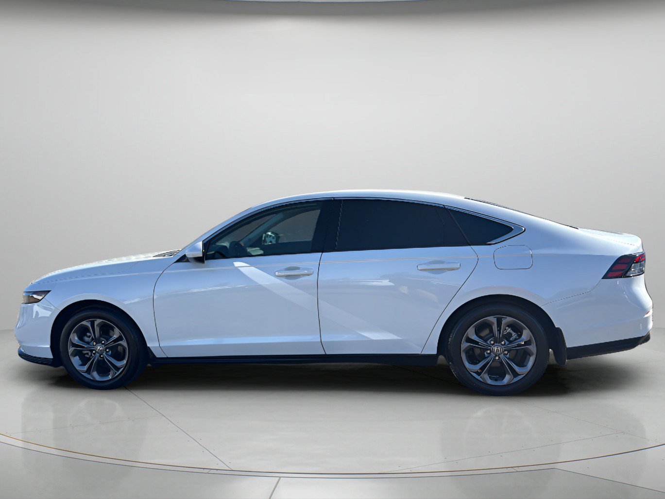 Used 2024 PLATINUM WHITE PEARL Honda EX image 20