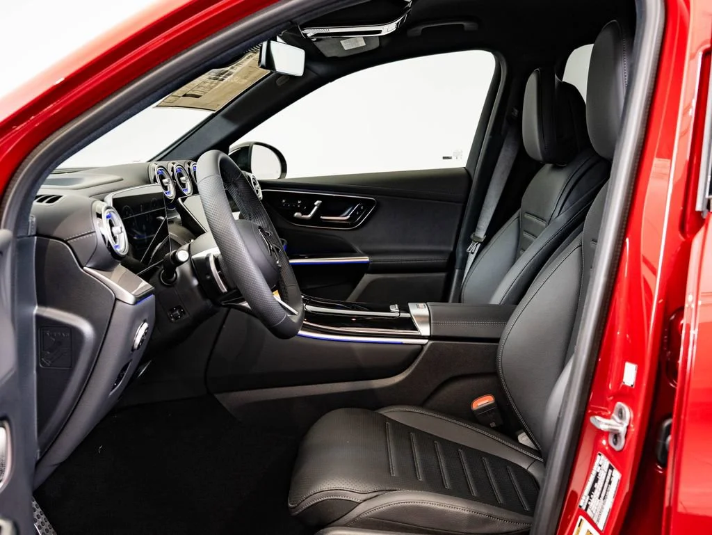 New 2026 Manufaktur Patagonia Red Mercedes-Benz GLC 300 image 22