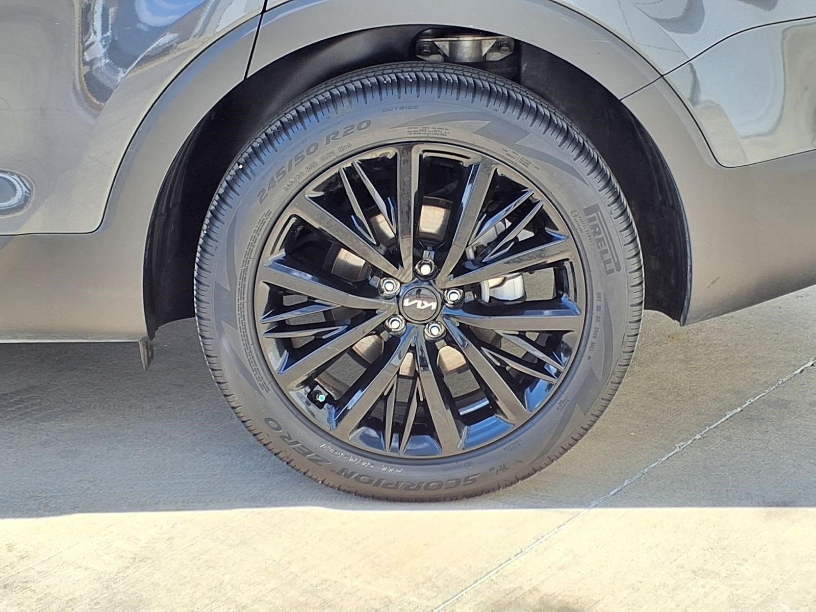 Used 2022 Gravity Grey Kia SX image 9