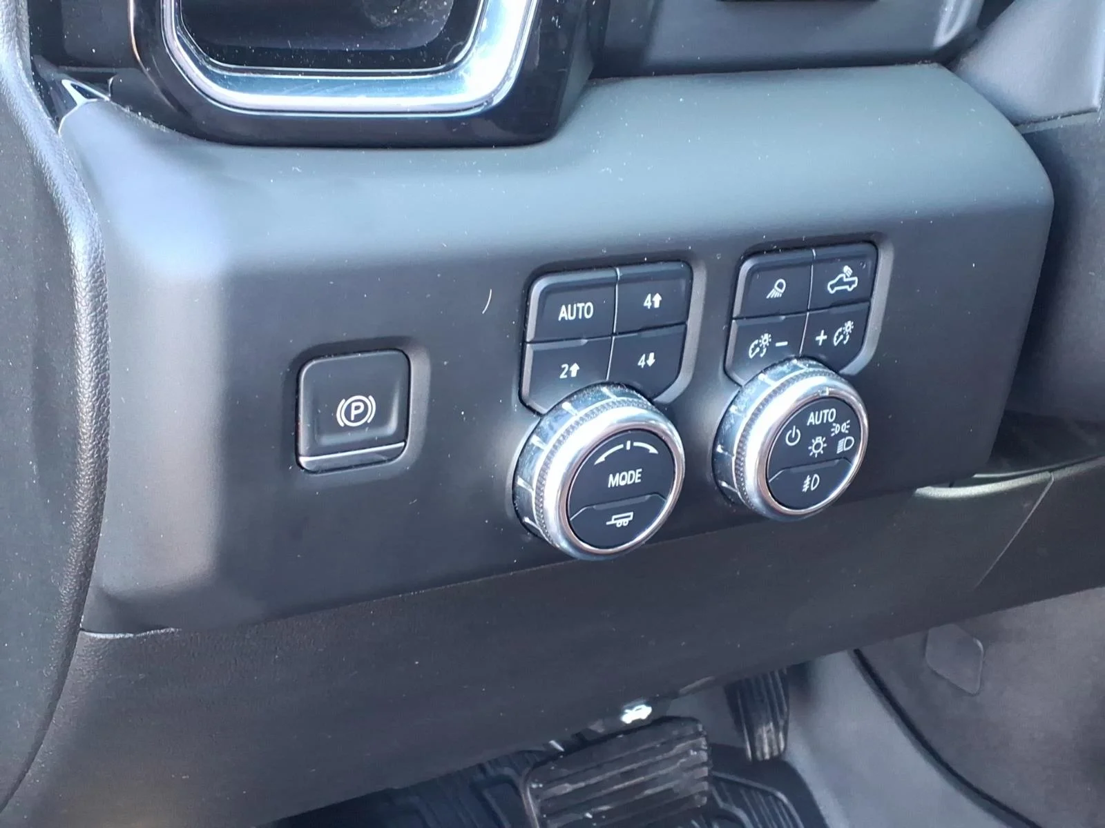 Used 2023 Pacific Blue Metallic GMC Denali Ultimate image 24