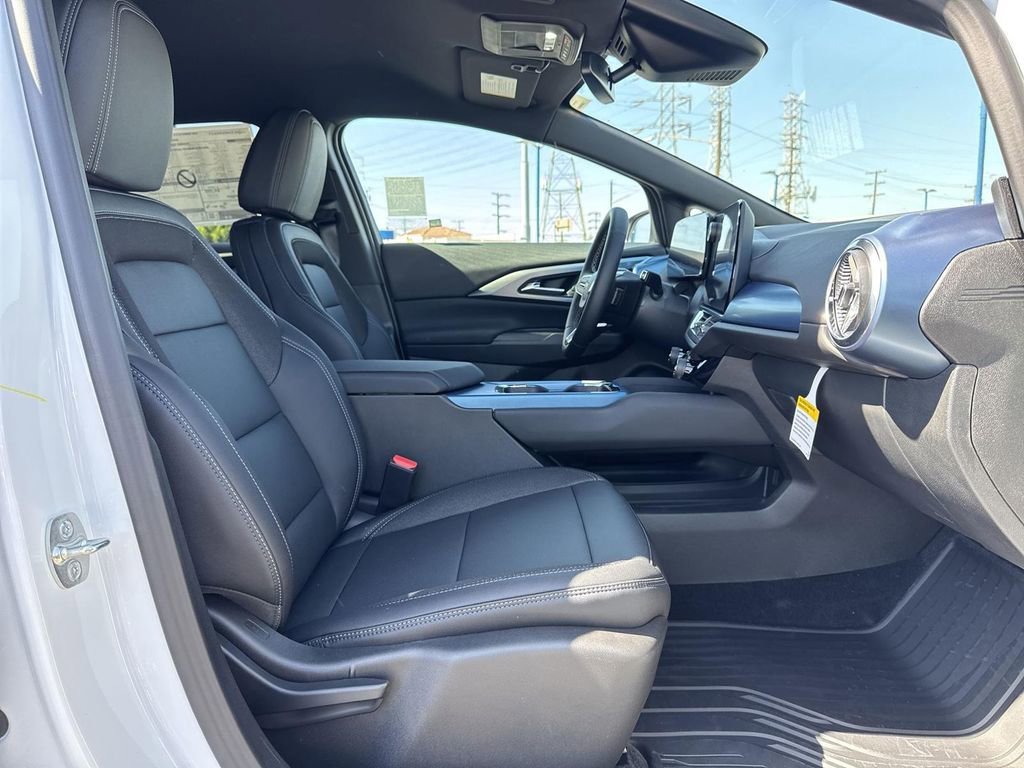 2026 Chevrolet Equinox EV 2LT - Photo 32
