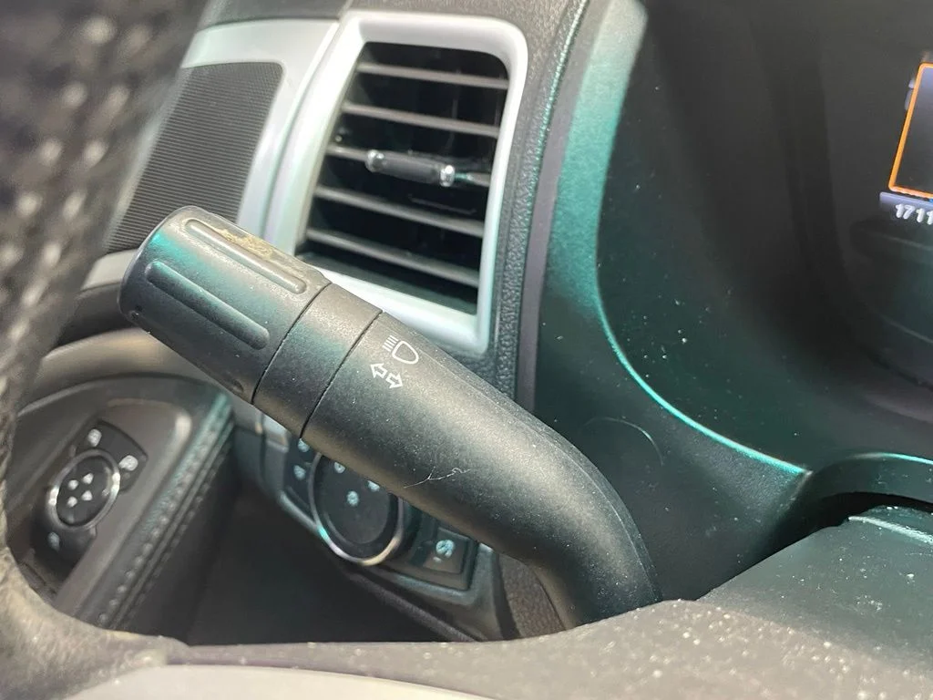 Used 2014 Silver Ford XLT image 26