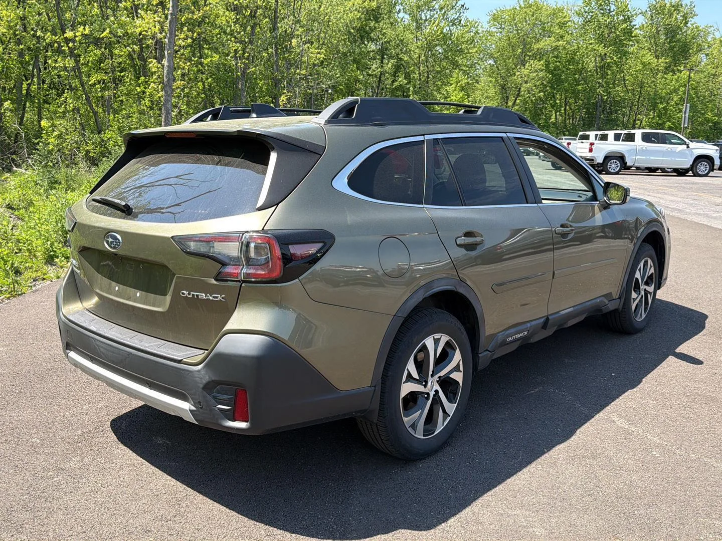 Used 2020 Autumn Green Metallic Subaru Limited image 8