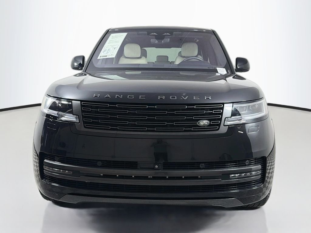 Certified Used 2023 Black Land Rover SE image 2