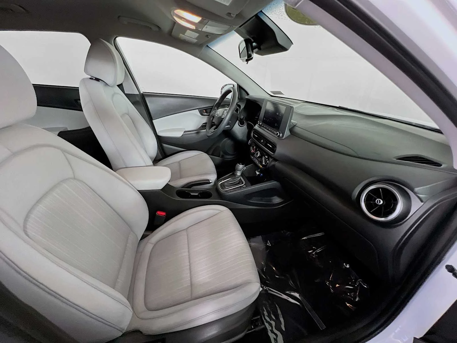 Used 2023 Lunar White Hyundai SEL image 26