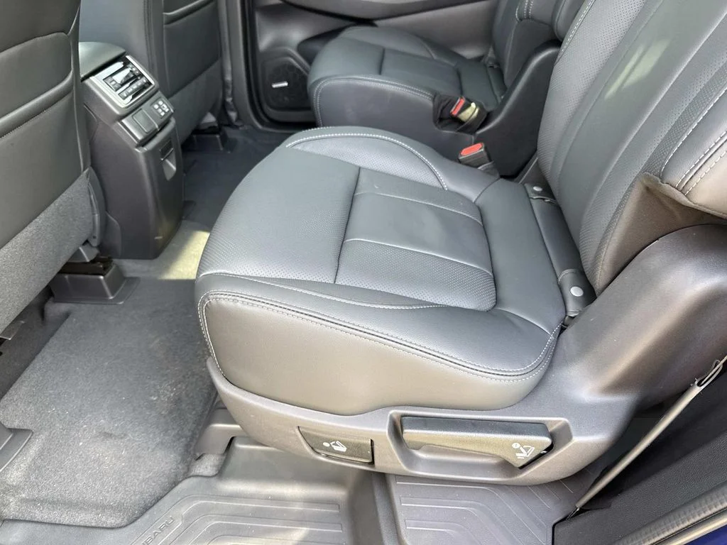 New 2026 SAPPHIRE BLUE PEARL Subaru Limited 7-Passenger image 14