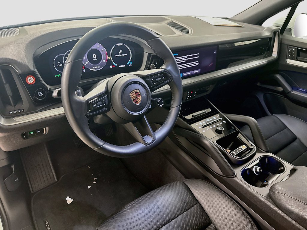Used 2025 White Porsche  image 4