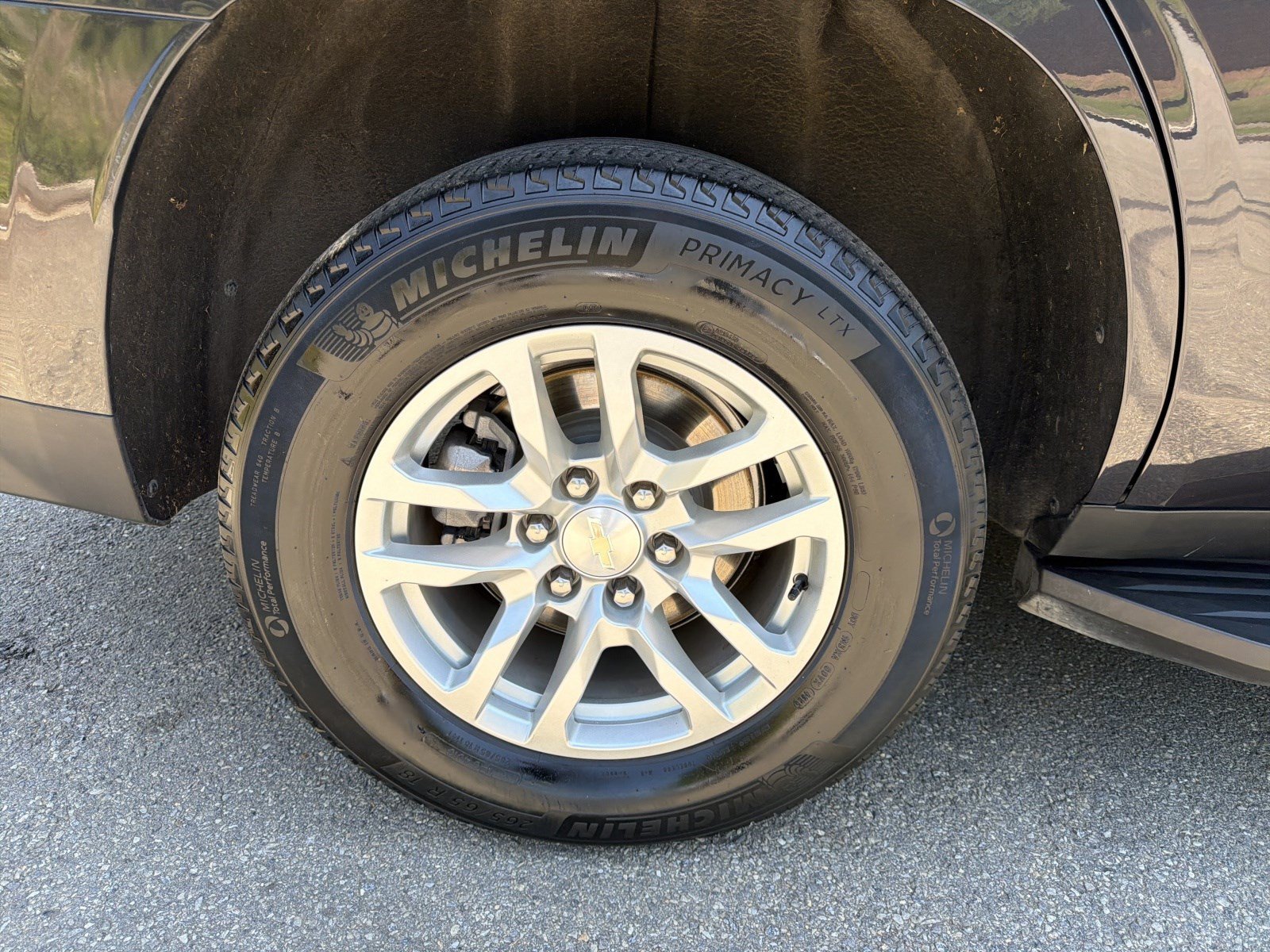 Used 2024 Dark Ash Metallic Chevrolet LT image 18