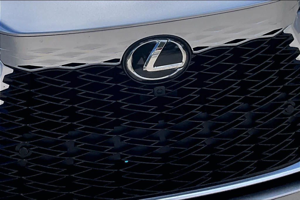 Used 2024 Silver Lexus 350 F Sport Handling image 30