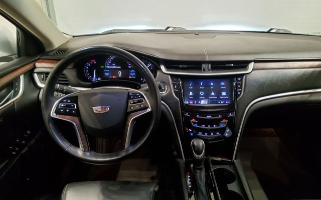 Used 2019 Silver Cadillac Luxury image 23