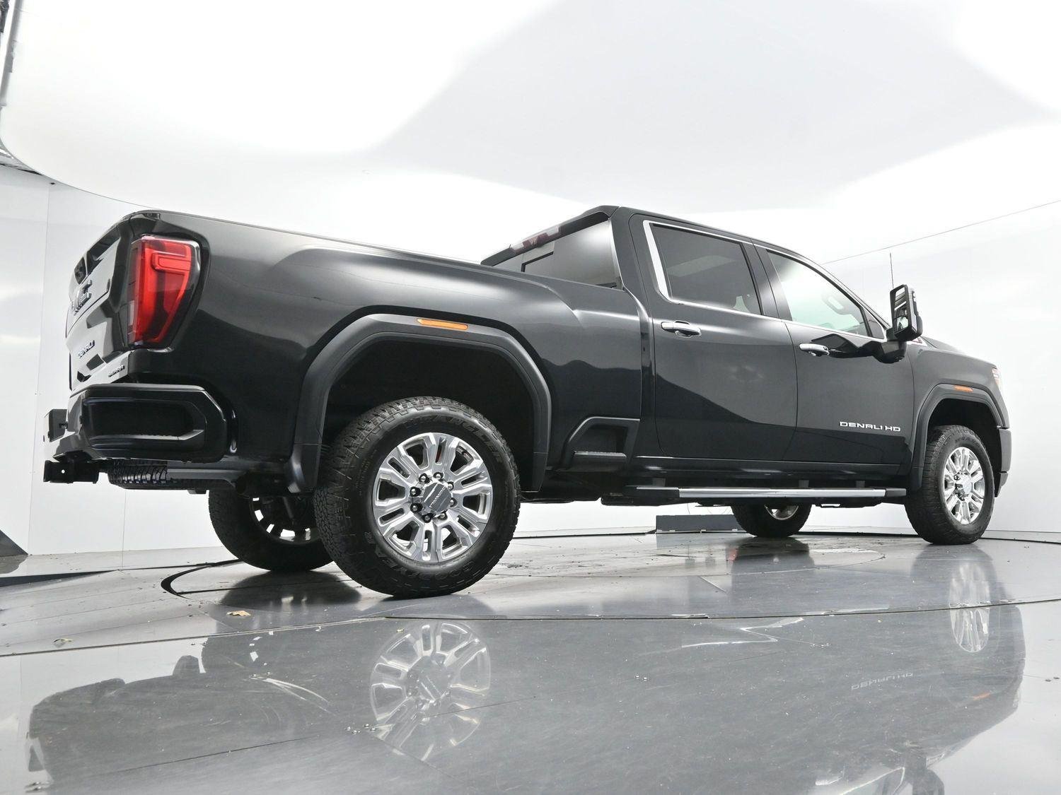 Used 2020 Onyx Black GMC Denali image 51
