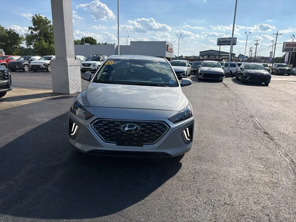 Used 2020 Stellar Silver Hyundai Limited image 2